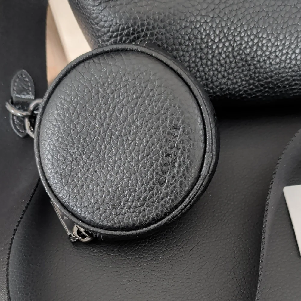 Coach Unisex "Small Finn Crossbody With Coin Purse" Crossbody NWT - Picture 4 of 9